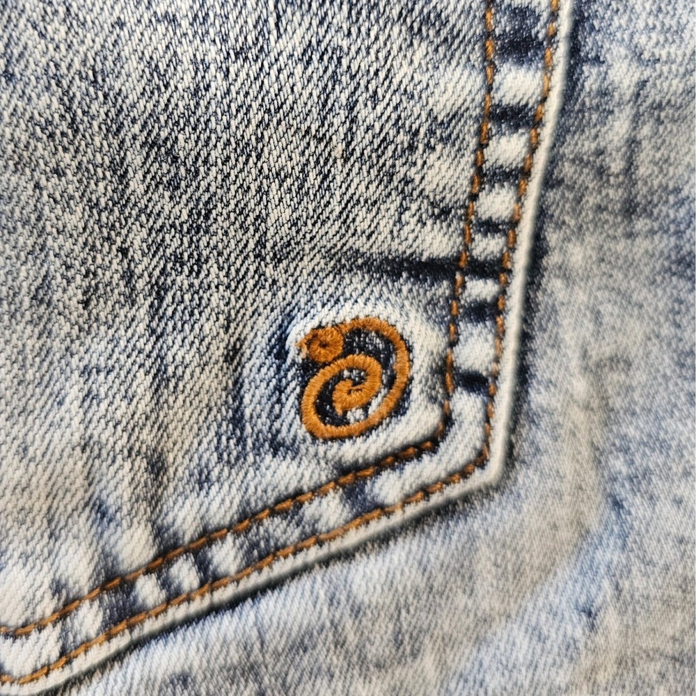 Indigo Rein Acid Wash High Rise Button Fly Denim Shorts Blue Sz 9/28 Distressed - Picture 5 of 6